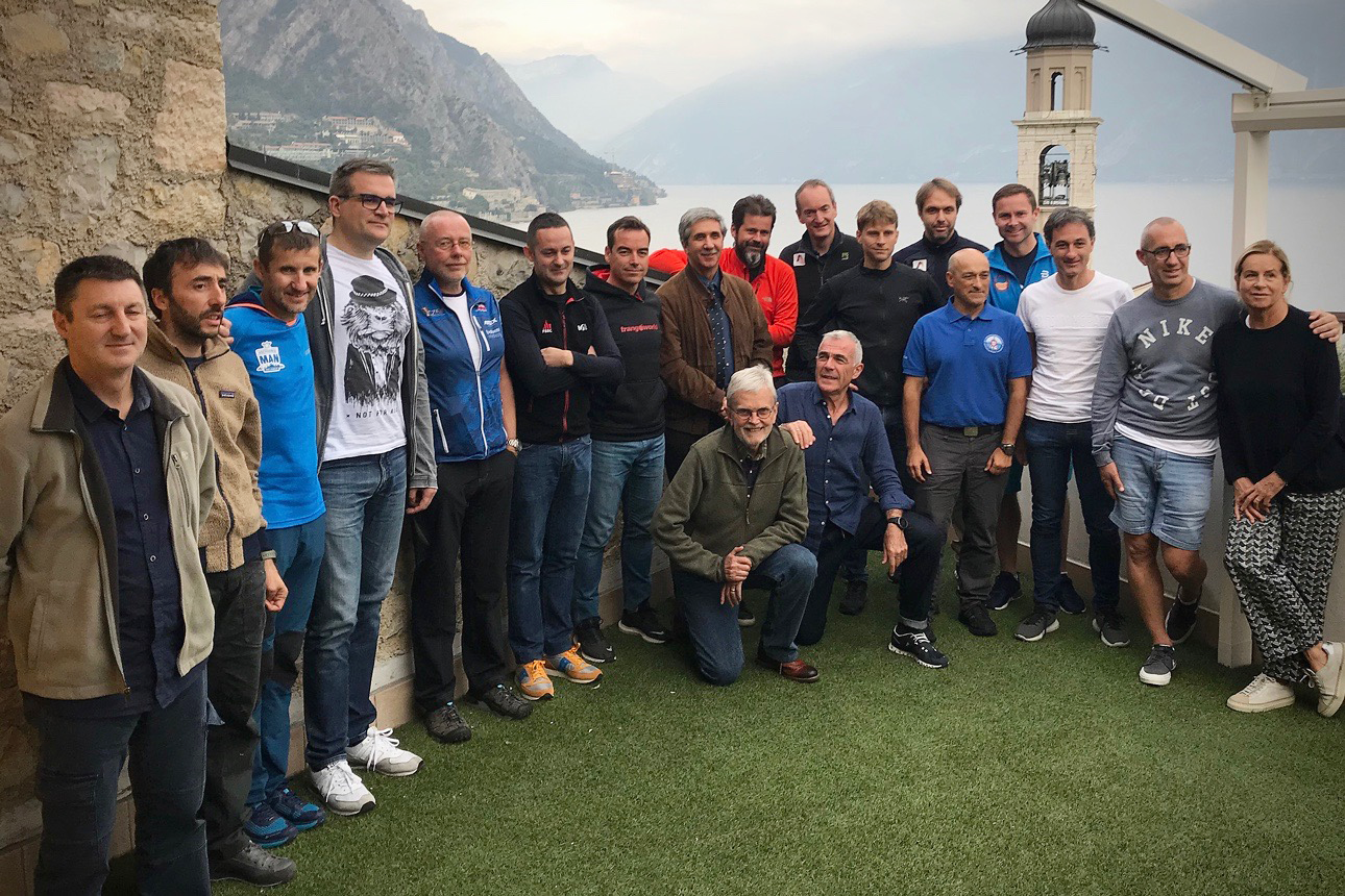 One big family - ISF members gather lake-side after the General Assembly. ©ISF